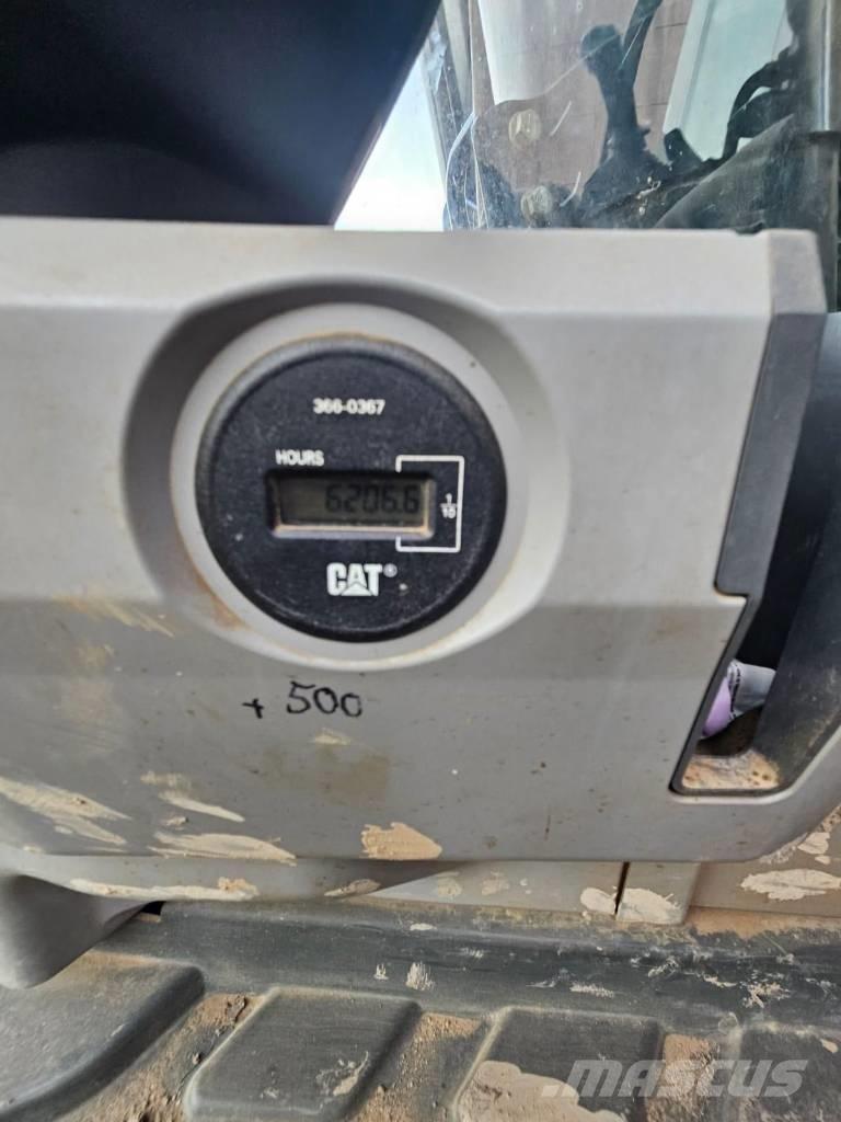 CAT 352 F Lánctalpas kotrók