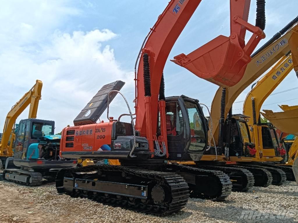 Hitachi ZX 200 Közepes (midi) kotrók 7 t - 12 t