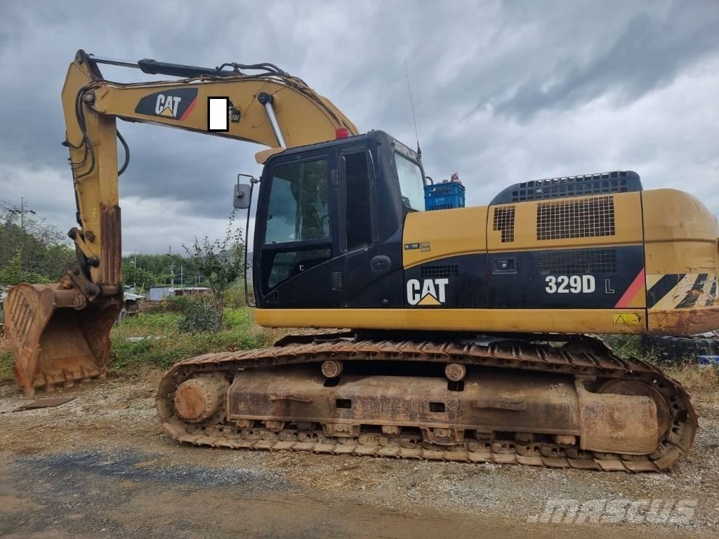 CAT 329 D L Lánctalpas kotrók