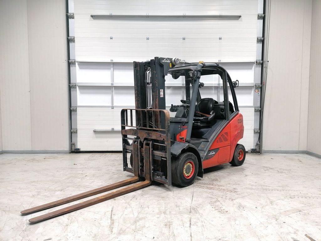 Linde H30T-02 Gázüzemű targoncák