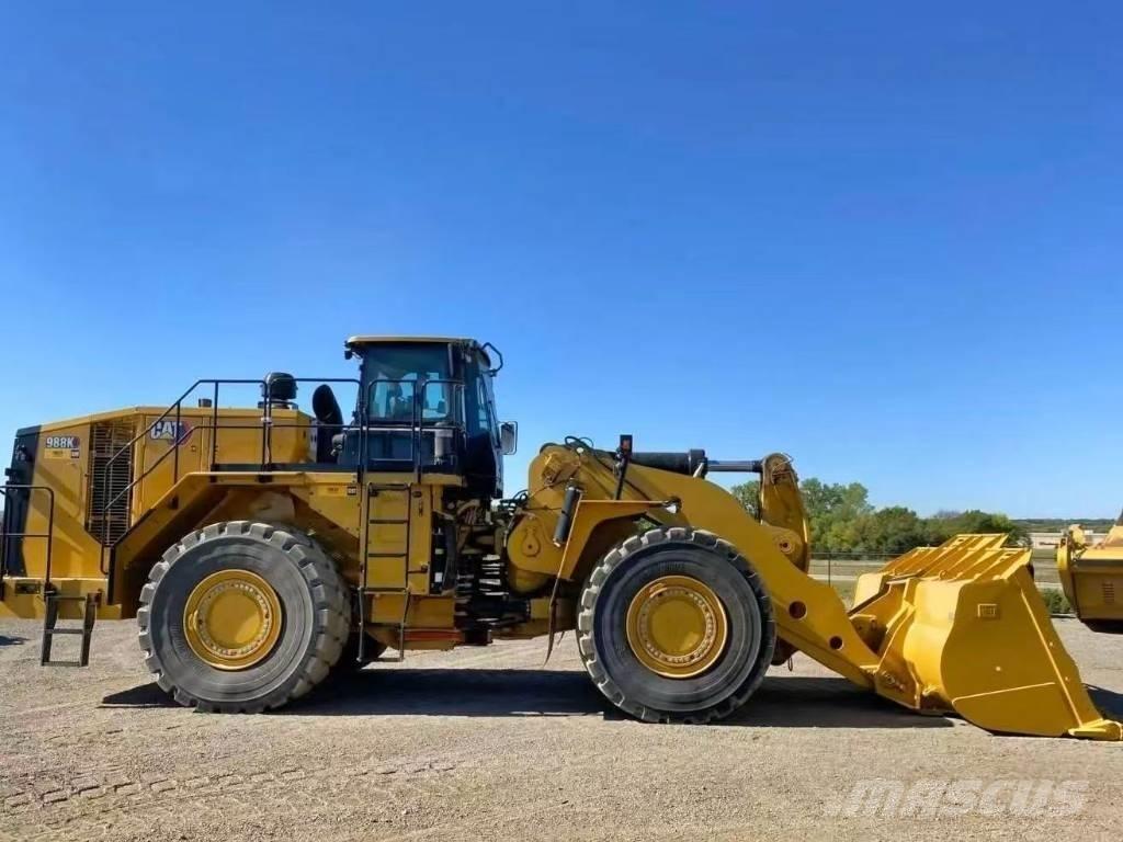 CAT 988 K Gumikerekes homlokrakodók