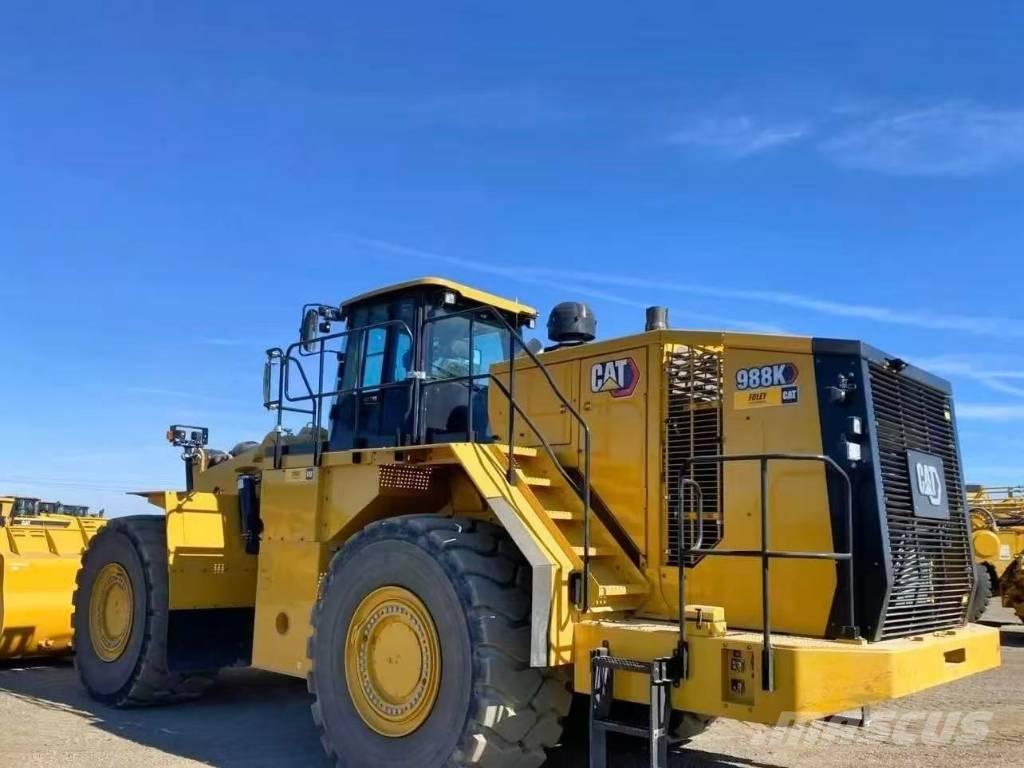 CAT 988 K Gumikerekes homlokrakodók