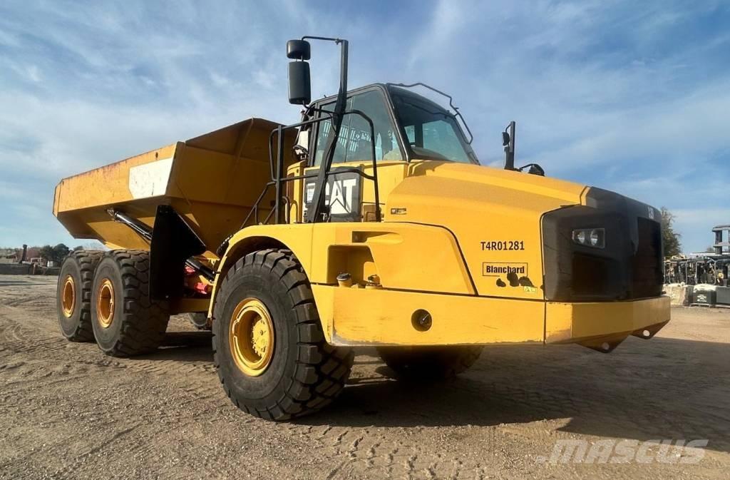 CAT 740B Csuklósdömperek