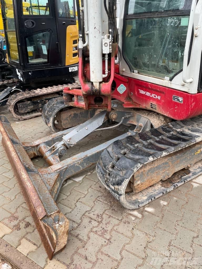 Takeuchi TB 260 Mini kotrók < 7t