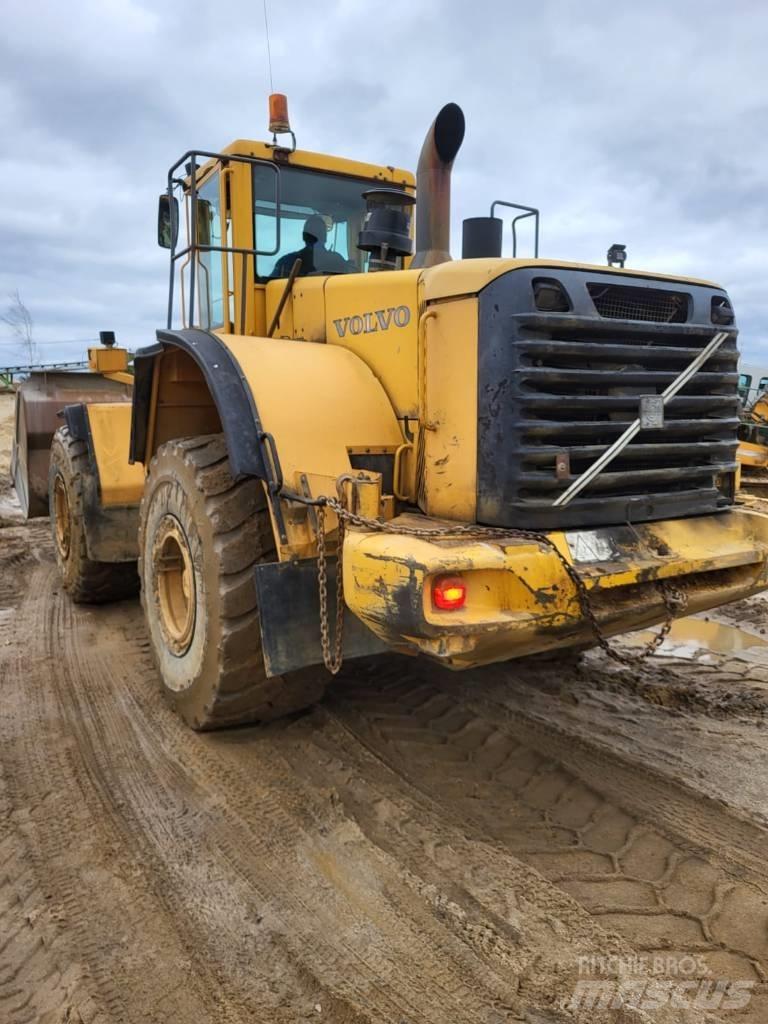 Volvo L 180 E Gumikerekes homlokrakodók