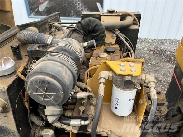 CAT CB-224E Egydobos hengerek