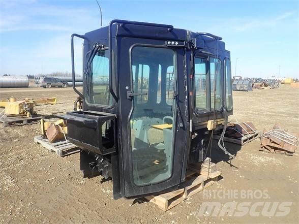 CAT D6R Vezetőfülke és belső tartozékok