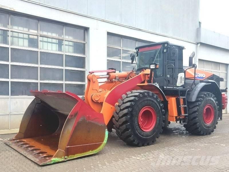 Hitachi ZW 310-6 Gumikerekes homlokrakodók
