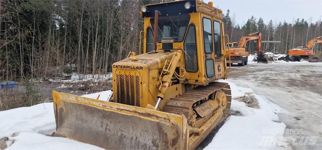 CAT D4E lánctalpas dózerek
