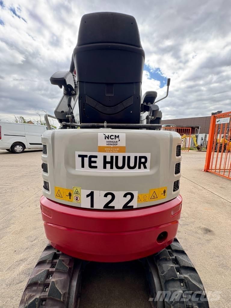 Takeuchi TB 217 R Mini kotrók < 7t