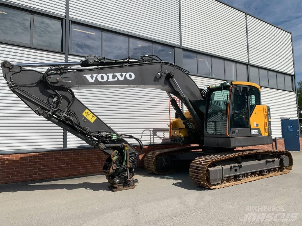 Volvo ECR235EL Lánctalpas kotrók
