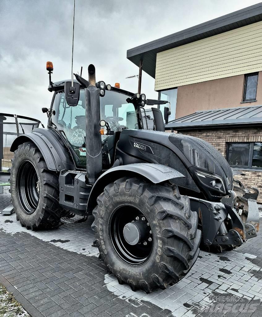 Valtra T 254 Traktorok