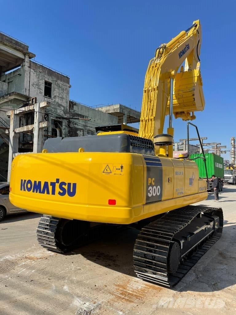 Komatsu PC 300-7 Lánctalpas kotrók