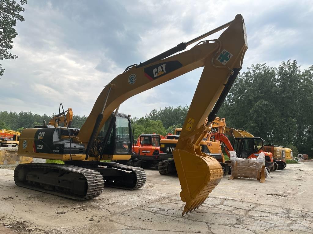 CAT 320D Lánctalpas kotrók