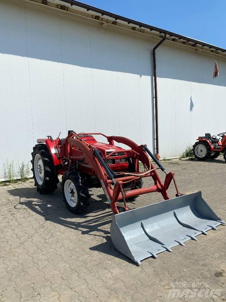 Mitsubishi MT33+tur Kompakt traktorok