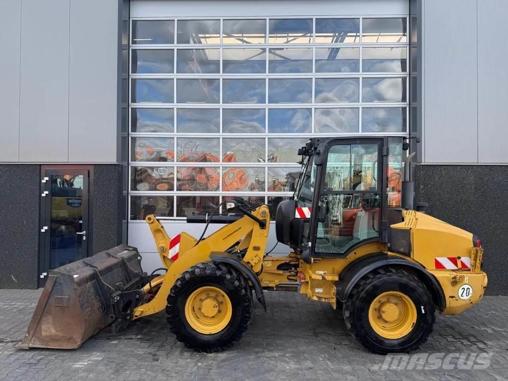 CAT 908H2 Gumikerekes homlokrakodók