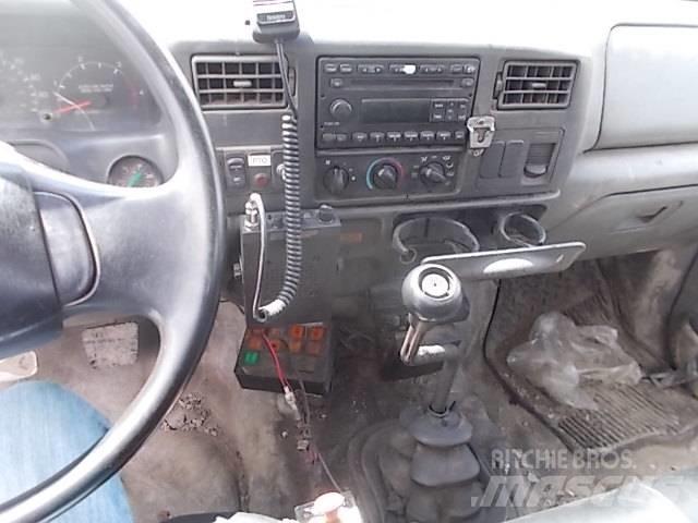 Ford 750 XLT Egyéb