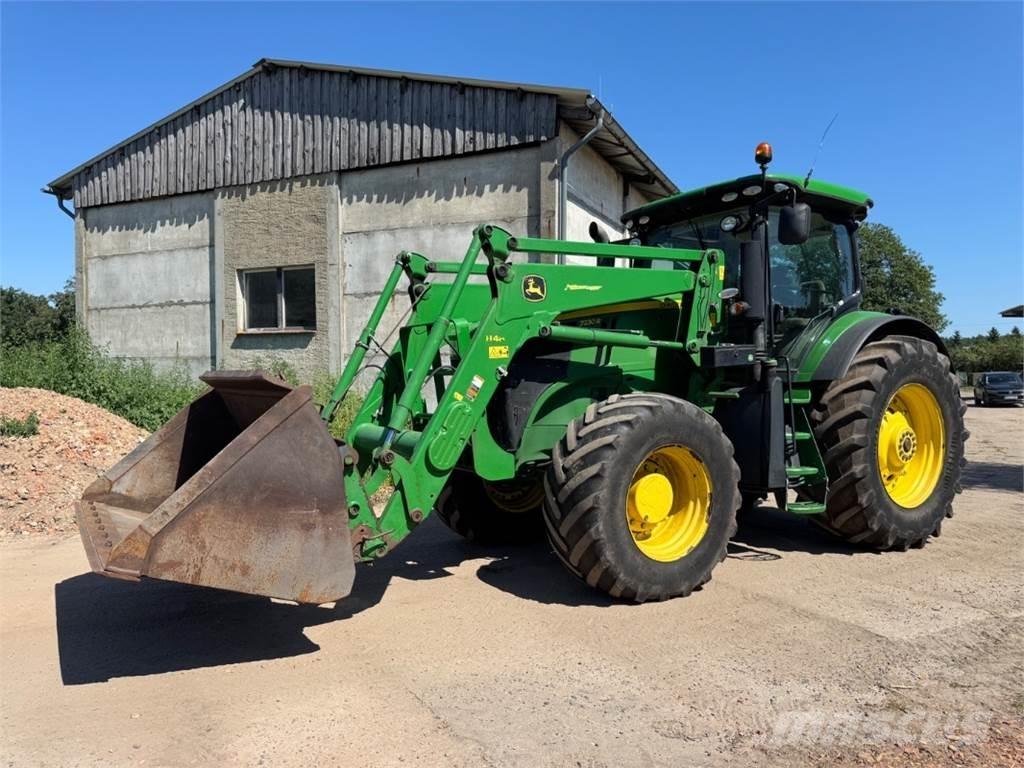 John Deere 7230 r Traktorok