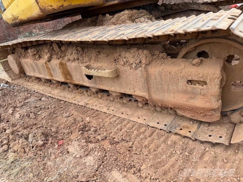 Komatsu PC 120-8 Lánctalpas kotrók