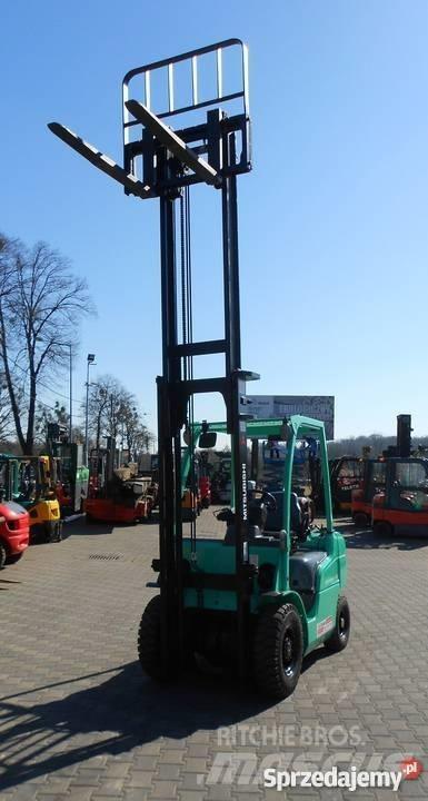 Mitsubishi FG25N Gázüzemű targoncák