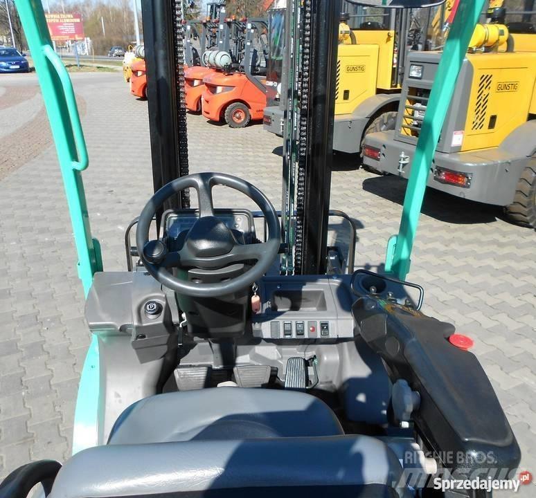 Mitsubishi FG25N Gázüzemű targoncák