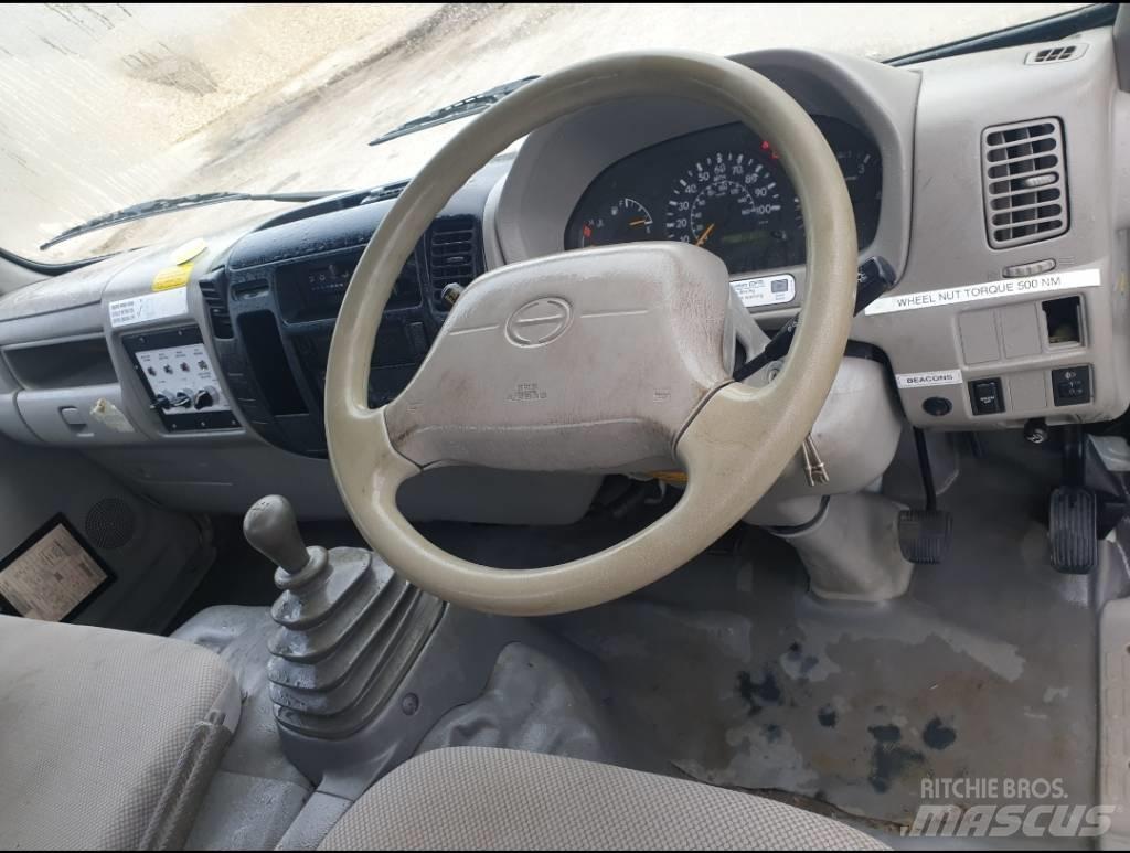 Hino 300 Egyéb