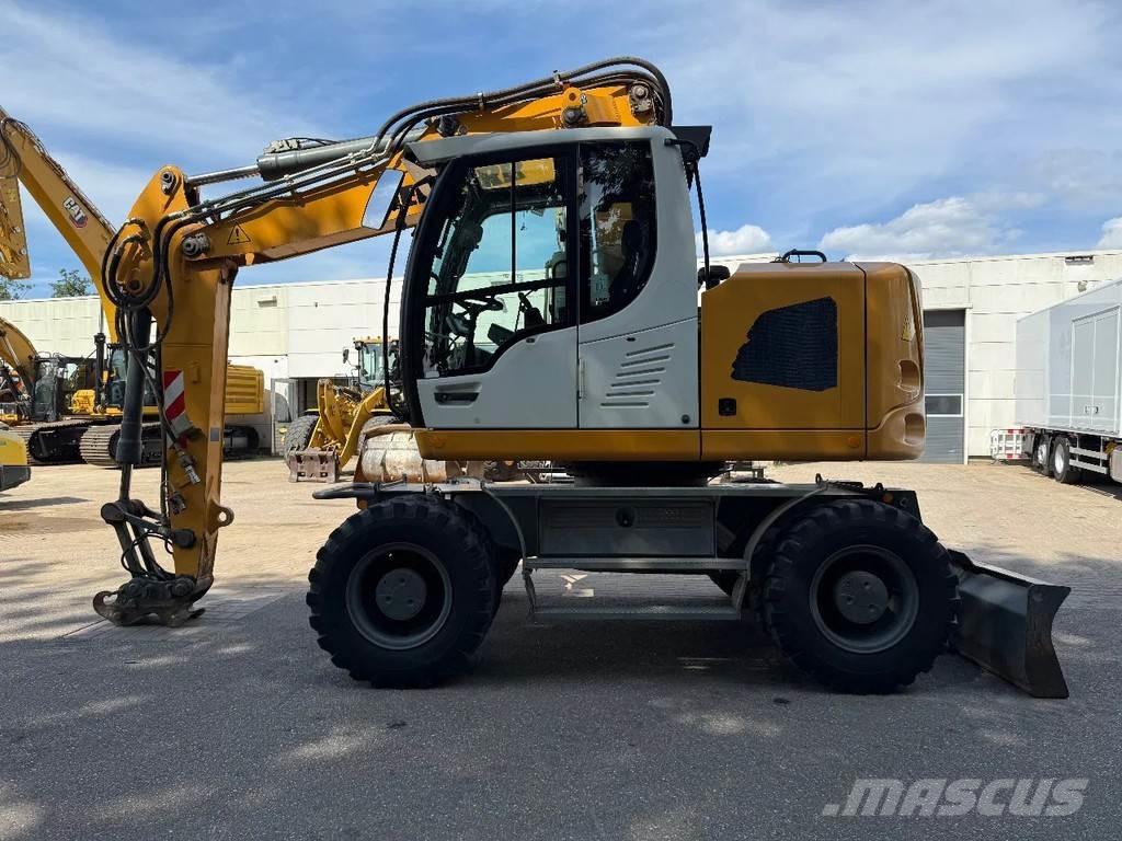 Liebherr A918 Gumikerekes kotrók