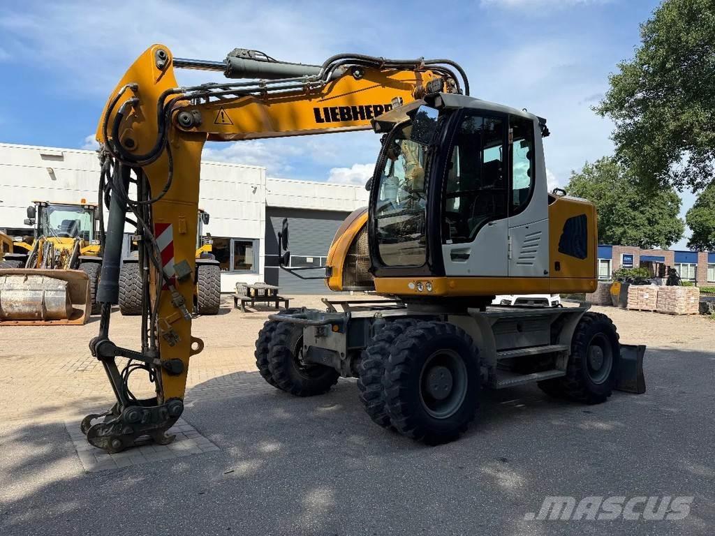 Liebherr A918 Gumikerekes kotrók