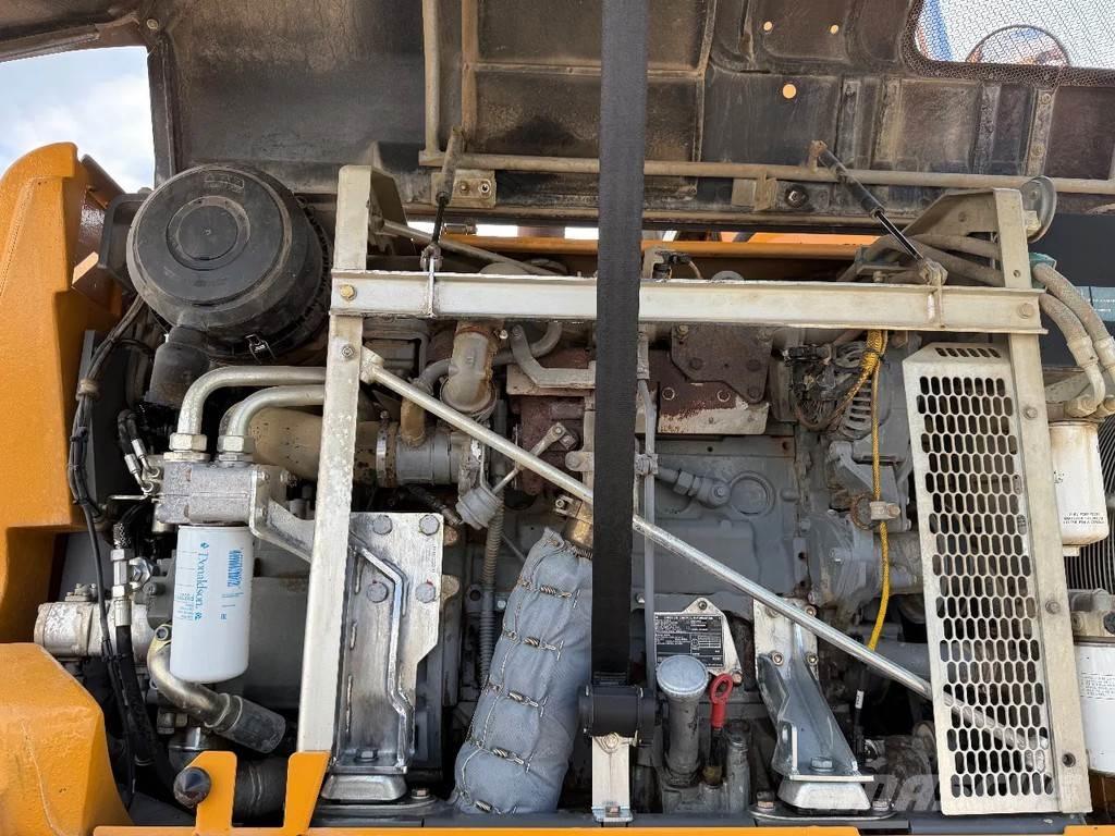 Liebherr A918 Gumikerekes kotrók