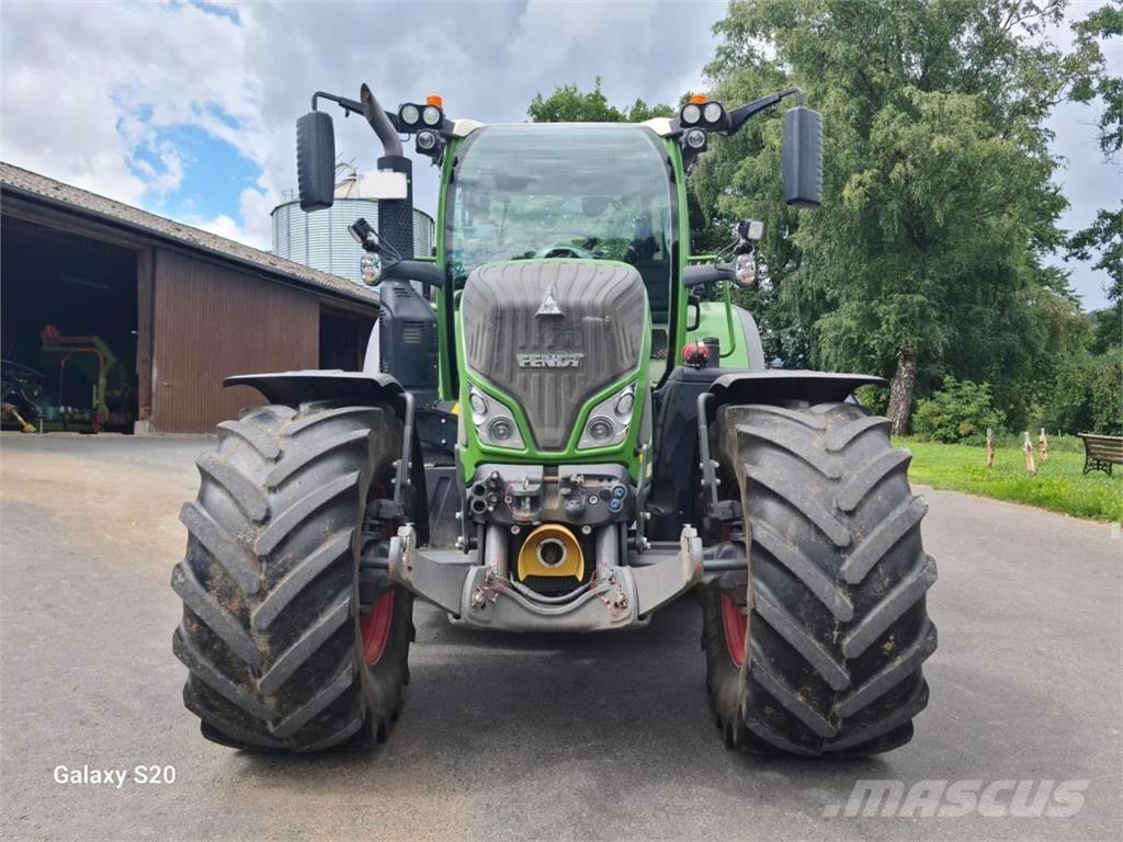 Fendt 722 Vario Traktorok