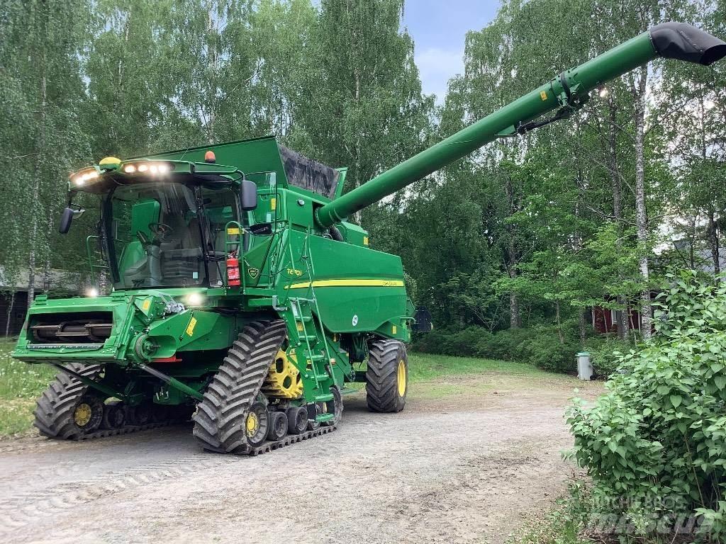 John Deere T 670 Kombájnok
