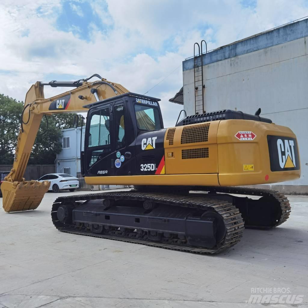 CAT 325D Lánctalpas kotrók