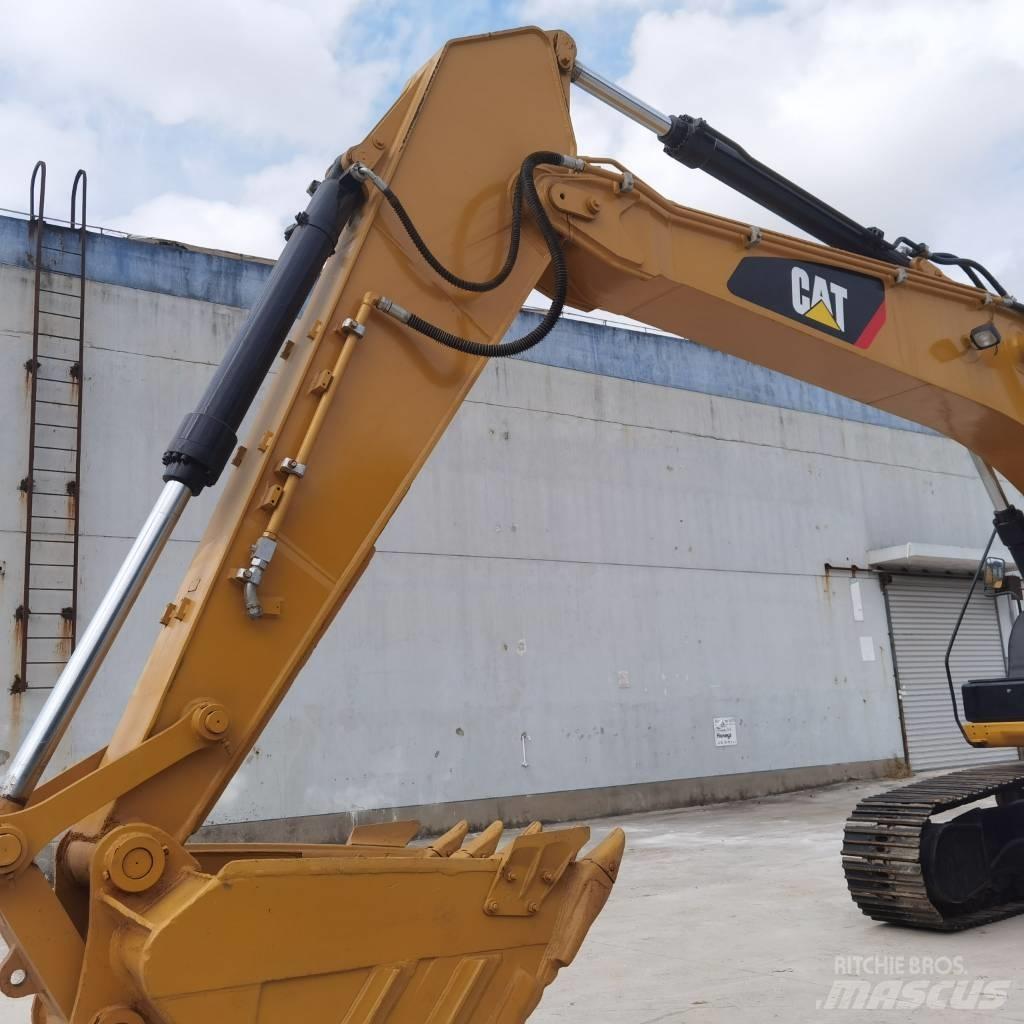 CAT 325D Lánctalpas kotrók