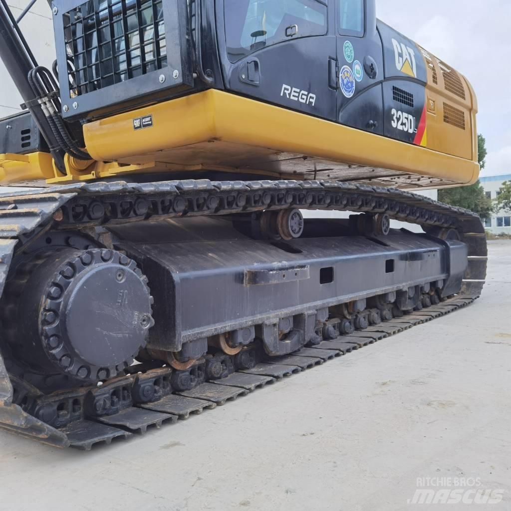 CAT 325D Lánctalpas kotrók