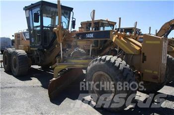 CAT 140K Gréderek