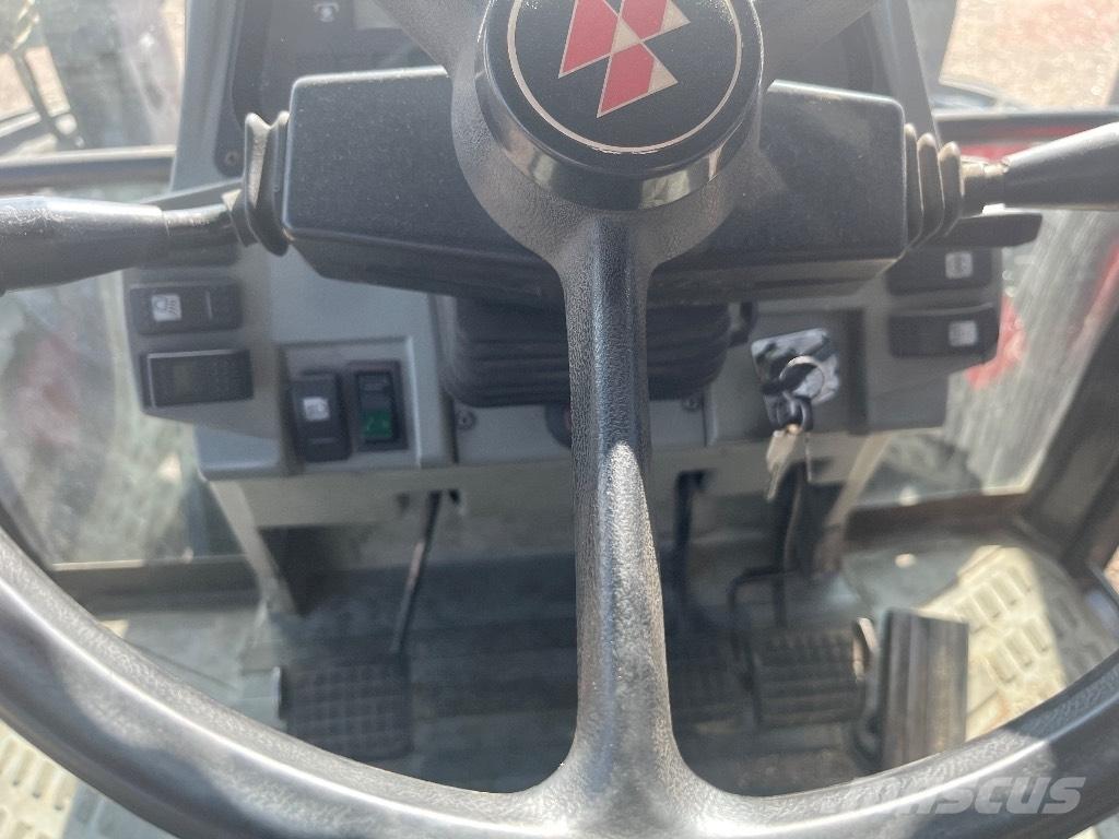 Massey Ferguson 8110 Traktorok