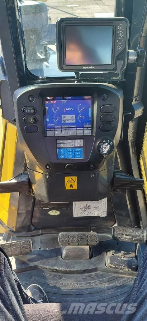 Komatsu D65EXi lánctalpas dózerek