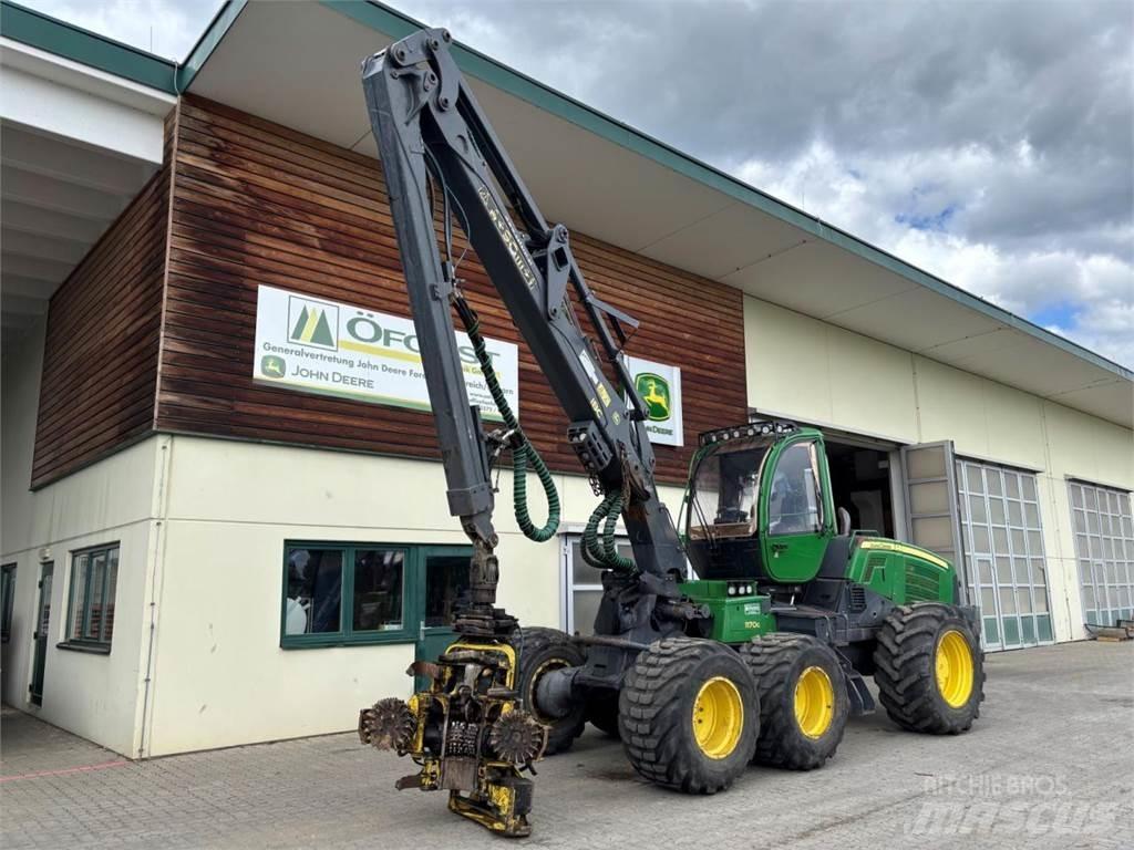 John Deere 1170 G Betakarítók