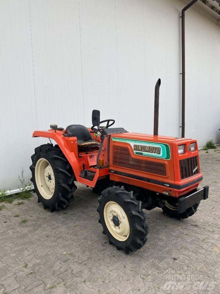 Hinomoto N249 Kompakt traktorok