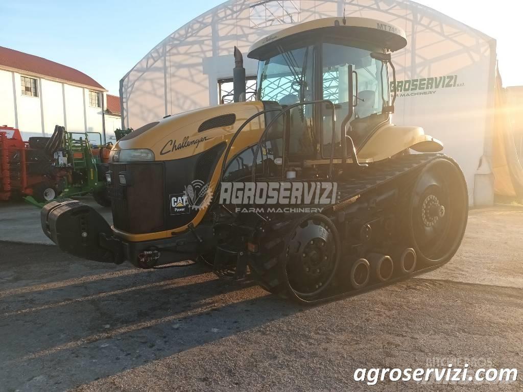 Challenger 745 B Traktorok