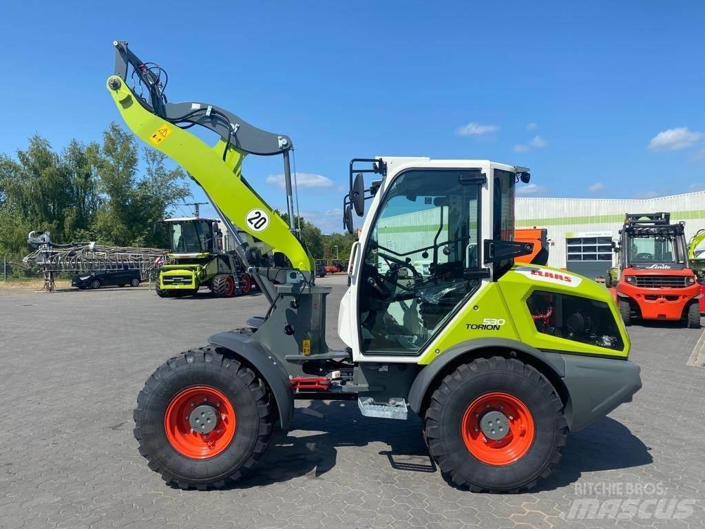 CLAAS Torion 530 Gumikerekes homlokrakodók