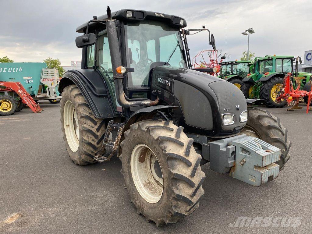 Valtra N92 HITECH Traktorok