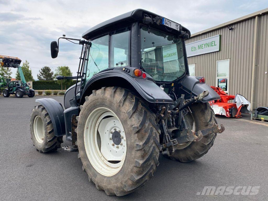 Valtra N92 HITECH Traktorok