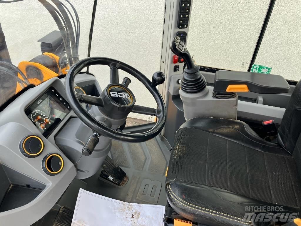 JCB 413S Gumikerekes homlokrakodók
