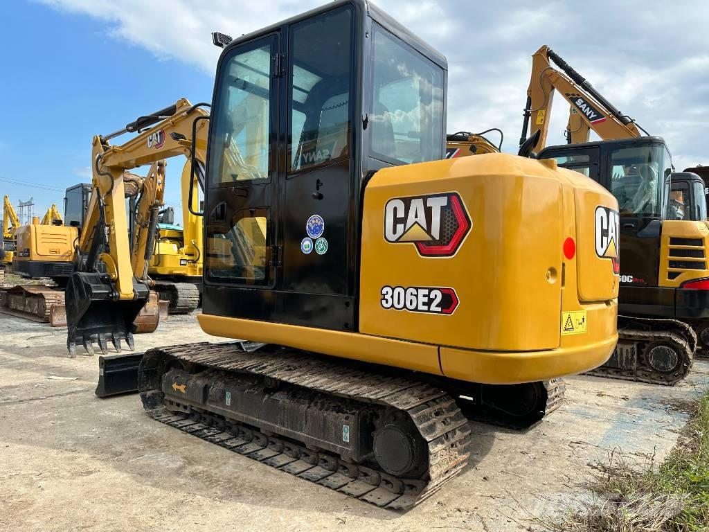 CAT 306 Mini kotrók < 7t