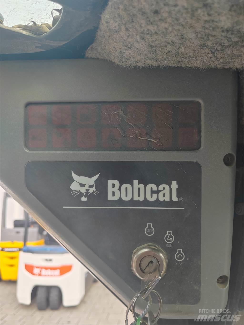 Bobcat T140 Lánctalpas kotrók