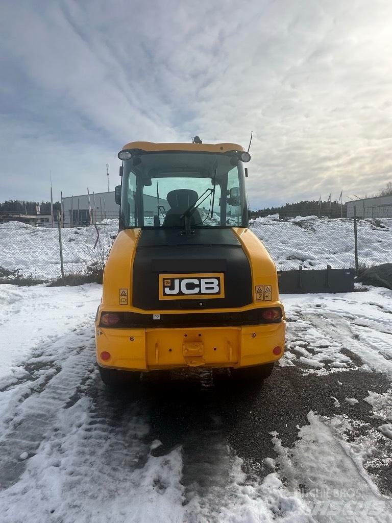 JCB 406 Gumikerekes homlokrakodók