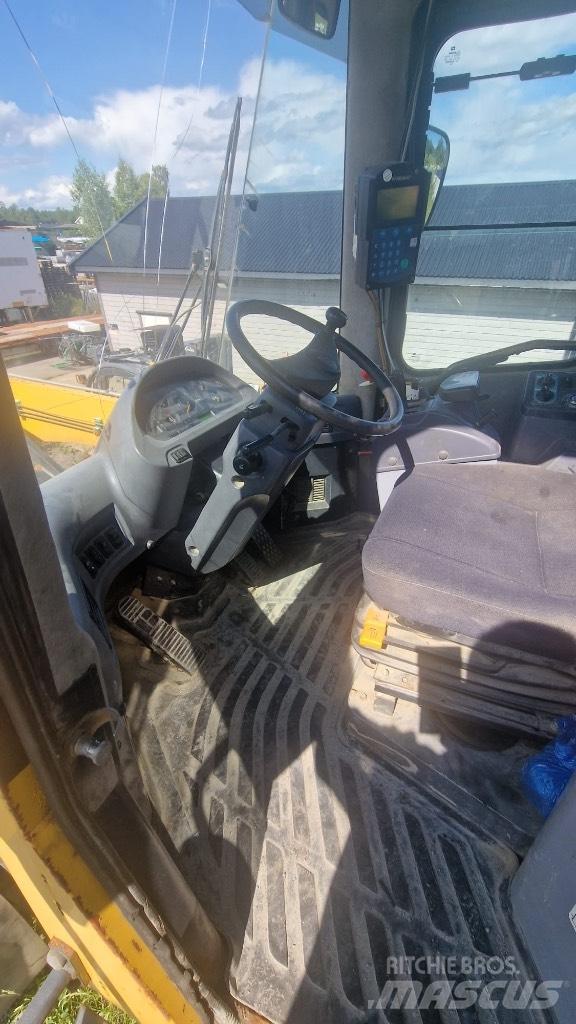 Komatsu WA 380 Gumikerekes homlokrakodók