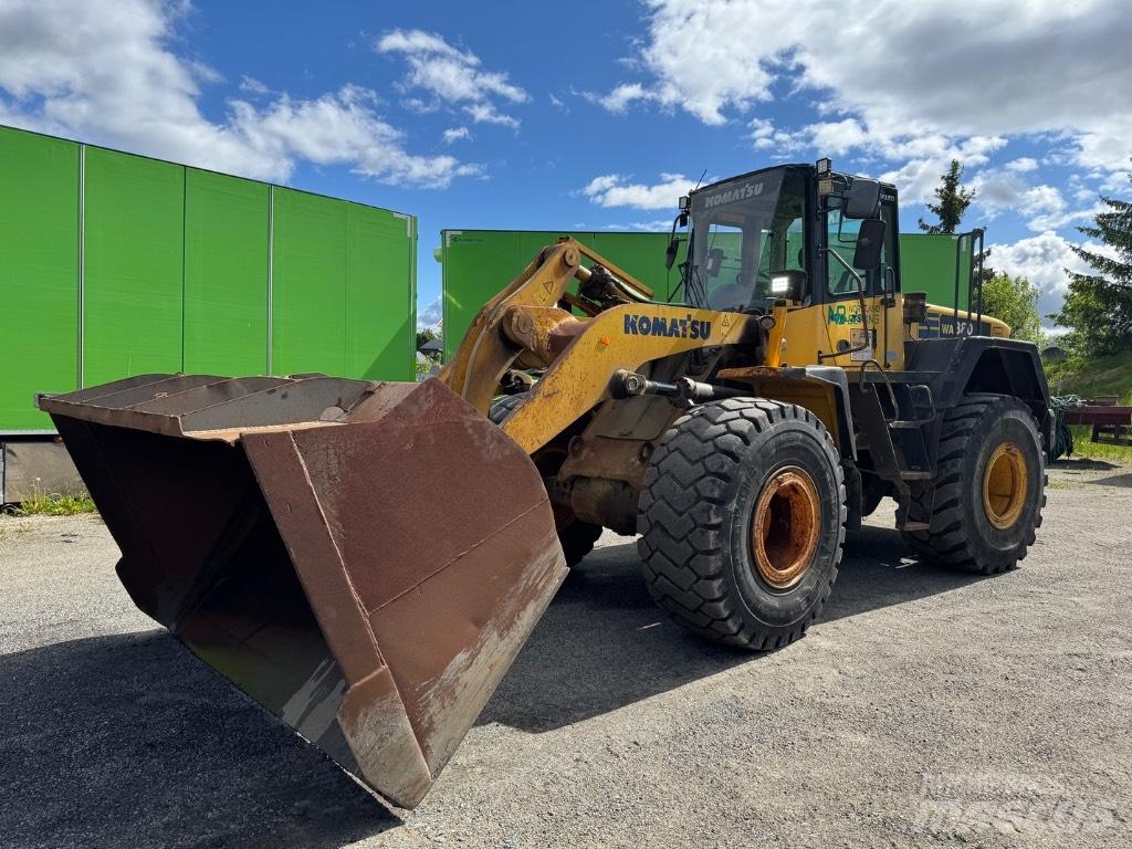 Komatsu WA 380 Gumikerekes homlokrakodók