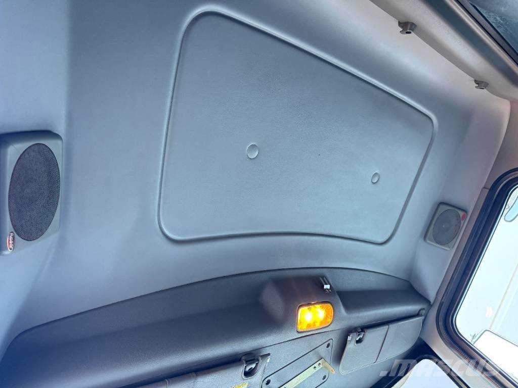 Peterbilt 348 Billenő teherautók